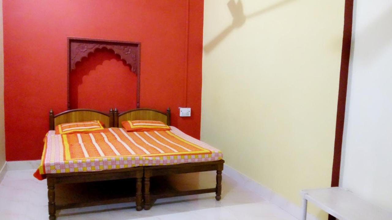 Shivam Tourist Guest House Бунди Экстерьер фото